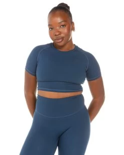 Elite Eleven Aura Crop Tee - Navy -Fit Style Shop ELITEWINTERCOLLECTIONDAY122221