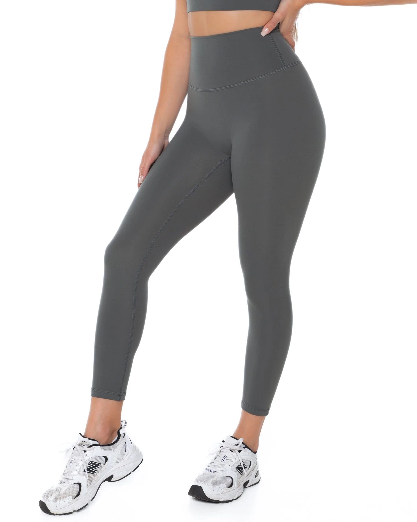 Elite Eleven 7/8 Aura Scrunch Leggings - Cloud Grey 2 Elite Eleven 7/8 Aura Scrunch Leggings - Cloud Grey - Image 2
