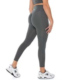 Elite Eleven 7/8 Aura Scrunch Leggings - Cloud Grey 7 Elite Eleven 7/8 Aura Scrunch Leggings - Cloud Grey -Fit Style Shop EliteOctEcom3254