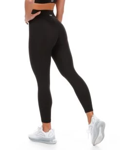 Elite Eleven 7/8 Cross Over Leggings - Black 7 Elite Eleven 7/8 Cross Over Leggings - Black -Fit Style Shop black.crossover 3of27